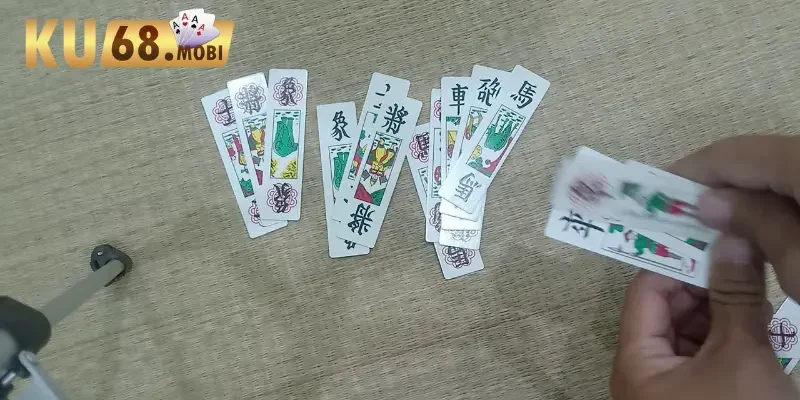 Hướng dẫn cách đánh bài tam cúc chuẩn chỉnh và chi tiết nhất 2 Luật chơi trong game bài tam cúc